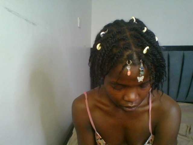 Kinkyaria's BongaCams show and profile