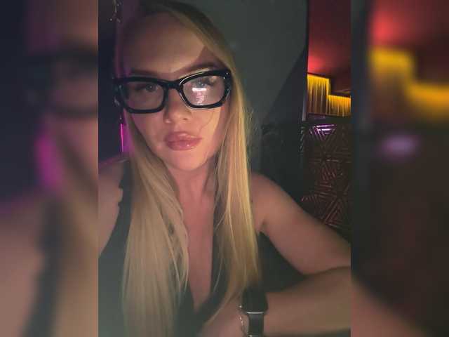 Alesia77's BongaCams show and profile