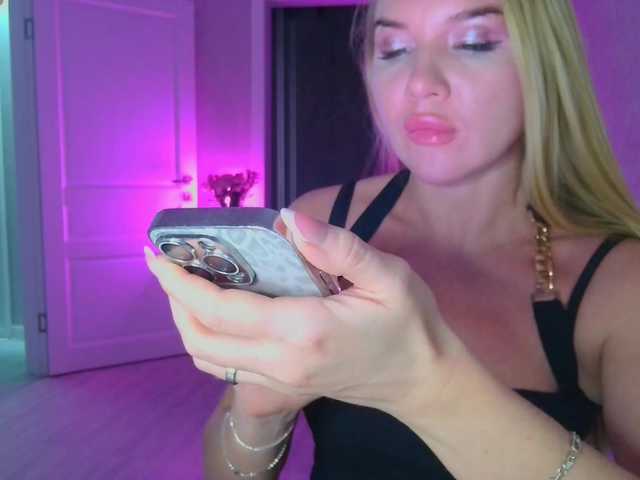 Preview of dominatrix77