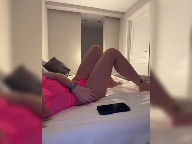 Alesia77 – webcam model profile photo