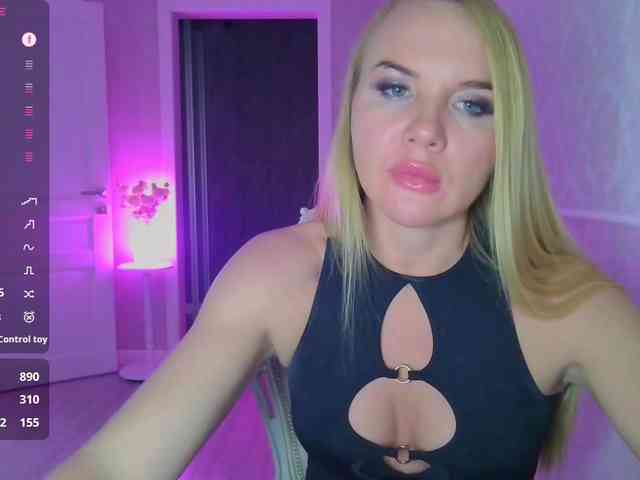 DOMINATRIX77 webcam