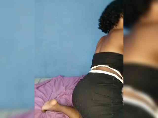 Camilla18 Live Webcam on BongaCams