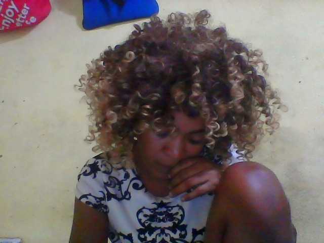 Sthela video chat preview