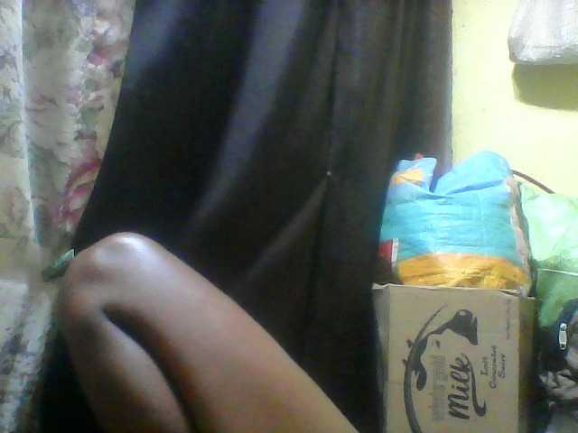 Sthela, une amatrice française avec qui discuter et avoir du sexe