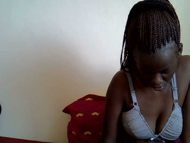 Ebonytrendy's BongaCams show and profile