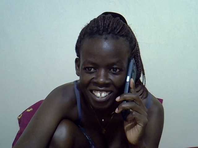 Ebonytrendy's BongaCams show and profile