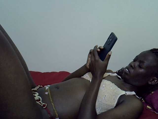 Ebonytrendy's BongaCams show and profile