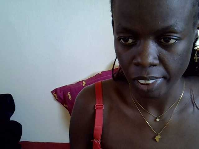 Ebonytrendy's BongaCams show and profile