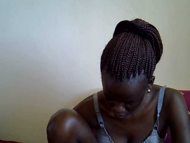 Ebonytrendy's BongaCams show and profile