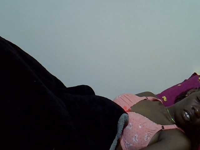 Ebonytrendy's BongaCams show and profile