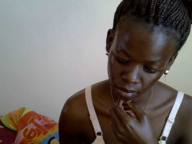 Ebonytrendy — #fetish friendly #ebony #flirt #PVT #camshow #anal #squirtand please check out my menu, thanks all my tippers