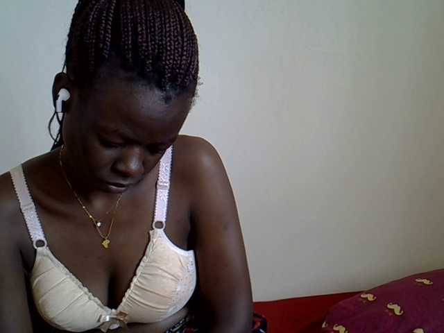 Ebonytrendy's BongaCams show and profile