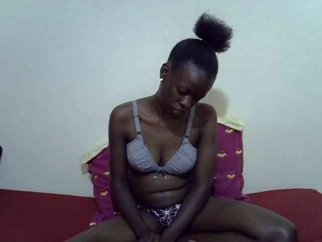 Ebonytrendy webcam