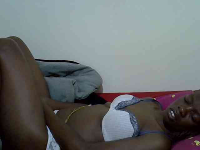 Ebonytrendy webcam