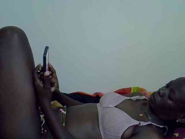 Ebonytrendy webcam