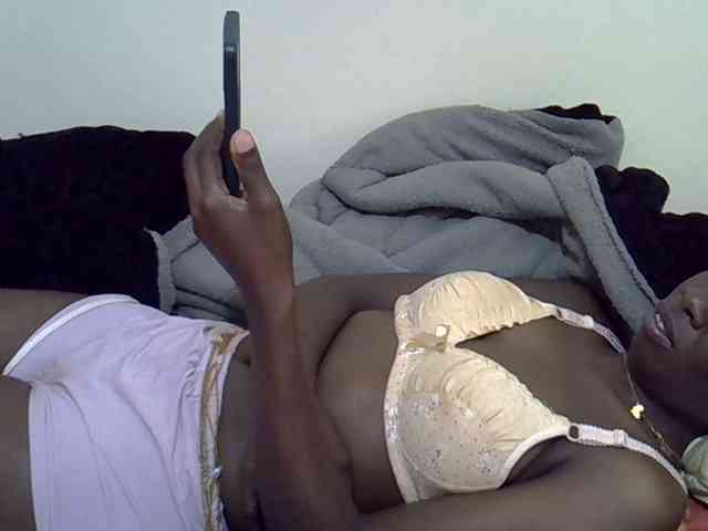 Ebonytrendy webcam