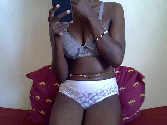 Ebonytrendy webcam
