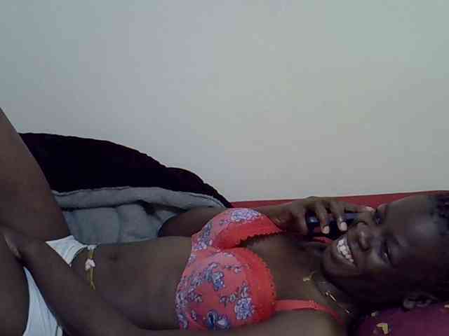 Ebonytrendy webcam