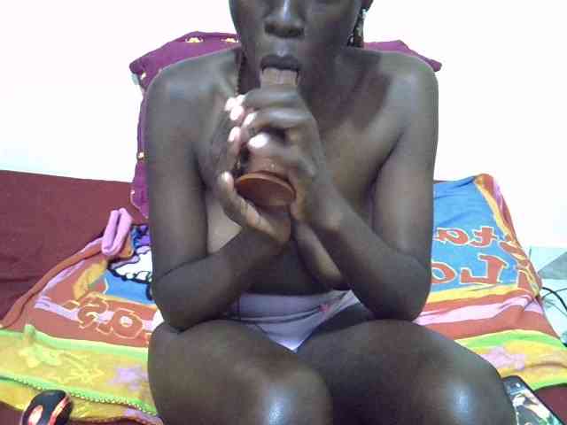 Ebonytrendy Live Webcam on BongaCams