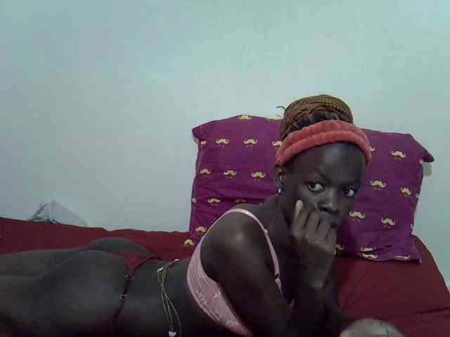 Ebonytrendy webcam