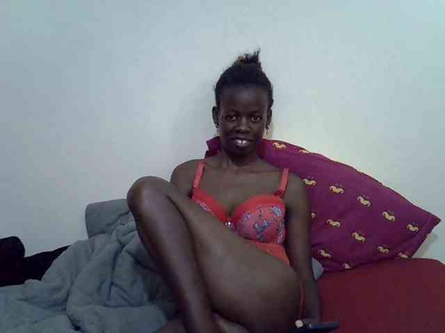 Ebonytrendy webcam