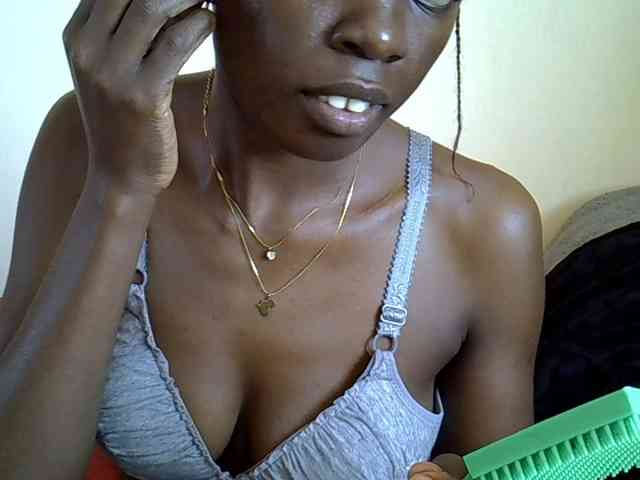 Ebonytrendy webcam