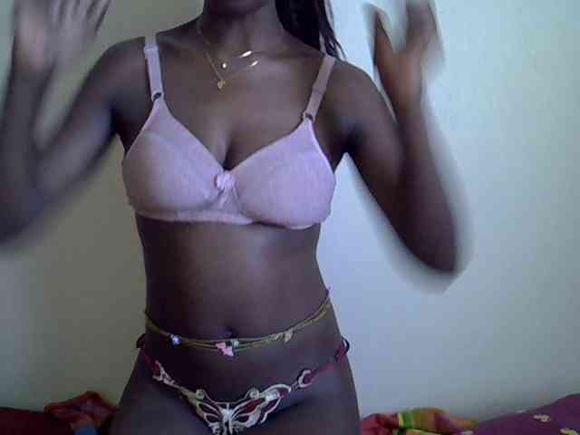 Ebonytrendy webcam