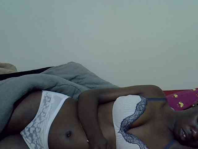 Ebonytrendy webcam