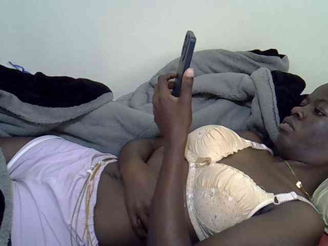 Ebonytrendy webcam
