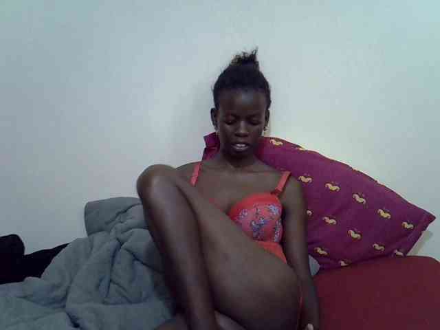 Ebonytrendy webcam