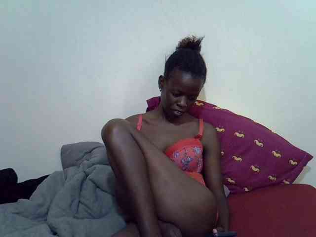 Ebonytrendy webcam