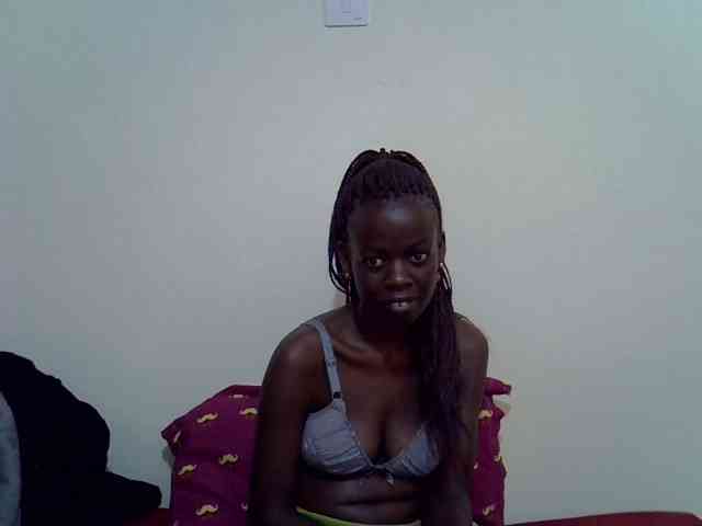 Ebonytrendy webcam