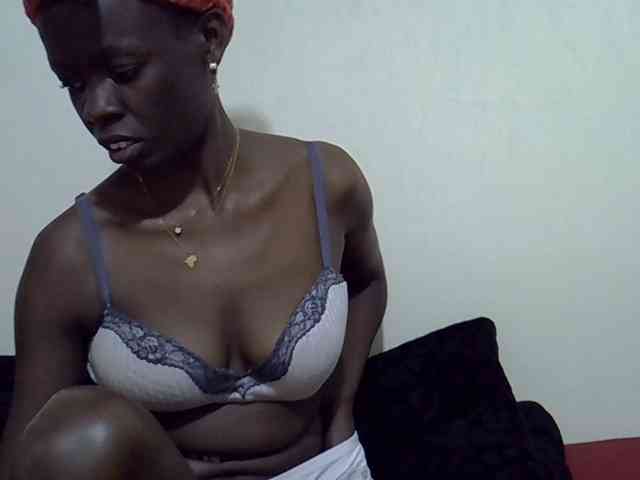 Ebonytrendy webcam