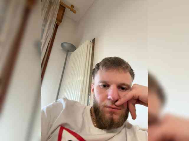 Erdo1 Live Webcam on BongaCams