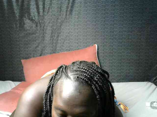 Prettycarl257-1 webcam