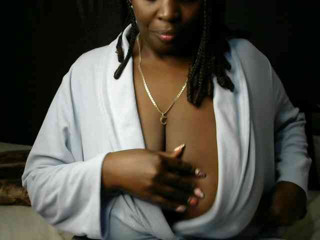 Prettycarl257-1 webcam