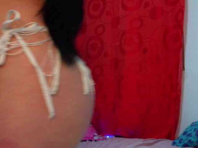 Laura03c webcam