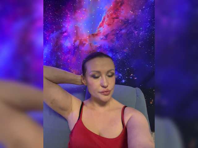 OlenkaCosmosFly's BongaCams show and profile