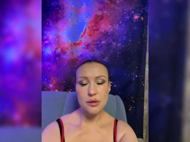 OlenkaCosmosFly's BongaCams show and profile