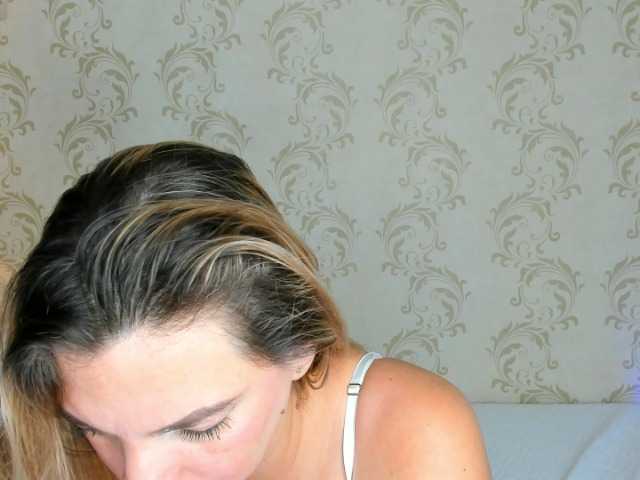 MAHIAMONTENEGRO's BongaCams show and profile