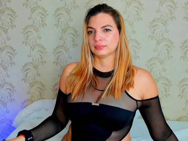 MAHIAMONTENEGRO's BongaCams show and profile