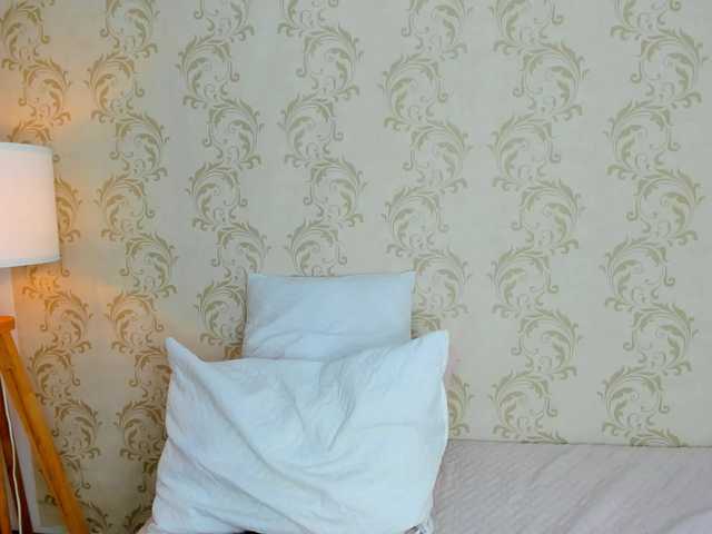 MAHIAMONTENEGRO's BongaCams show and profile