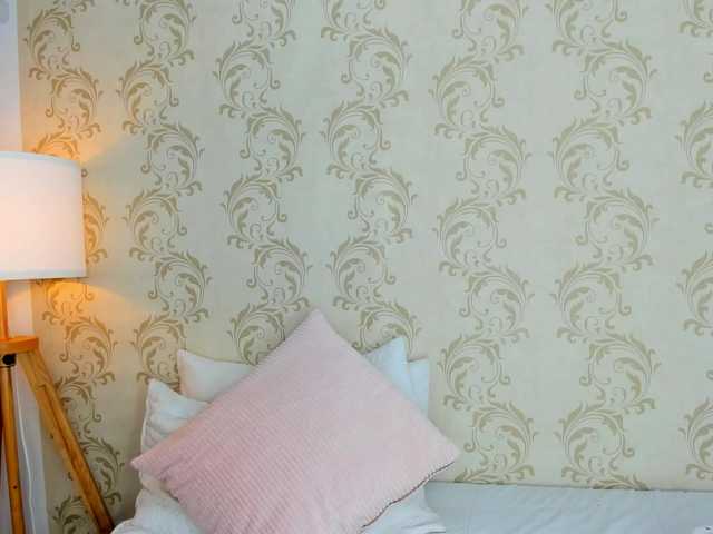 MAHIAMONTENEGRO's BongaCams show and profile