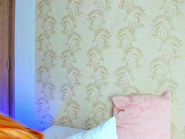 MAHIAMONTENEGRO webcam