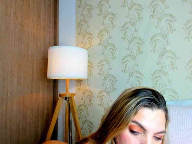 MAHIAMONTENEGRO Live Webcam on BongaCams