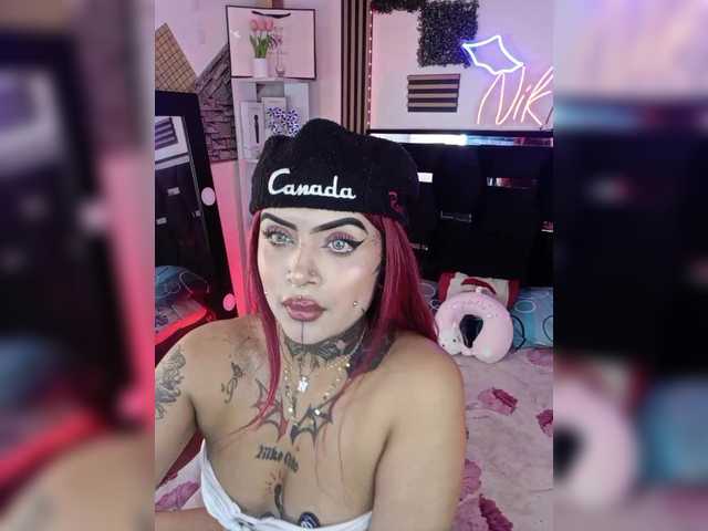 Nikiniki001's BongaCams show and profile