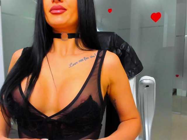 queenrafaelle's BongaCams show and profile