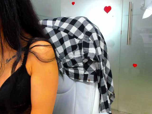 queenrafaelle's BongaCams show and profile