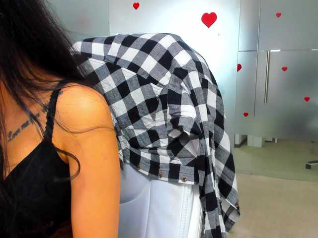 queenrafaelle's BongaCams show and profile