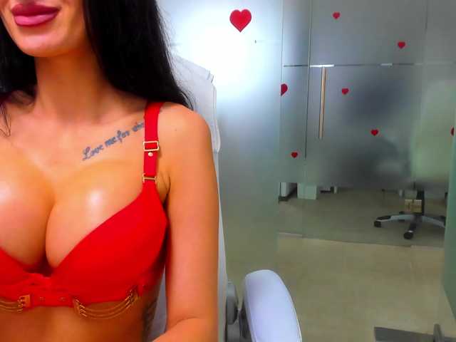 queenrafaelle's BongaCams show and profile